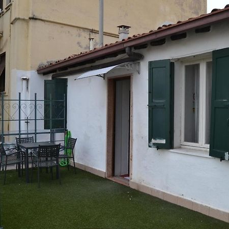 Gabrielli Rooms Et Apartments Sant Antonio Alloggio 4 M0230914084 Verona Dış mekan fotoğraf