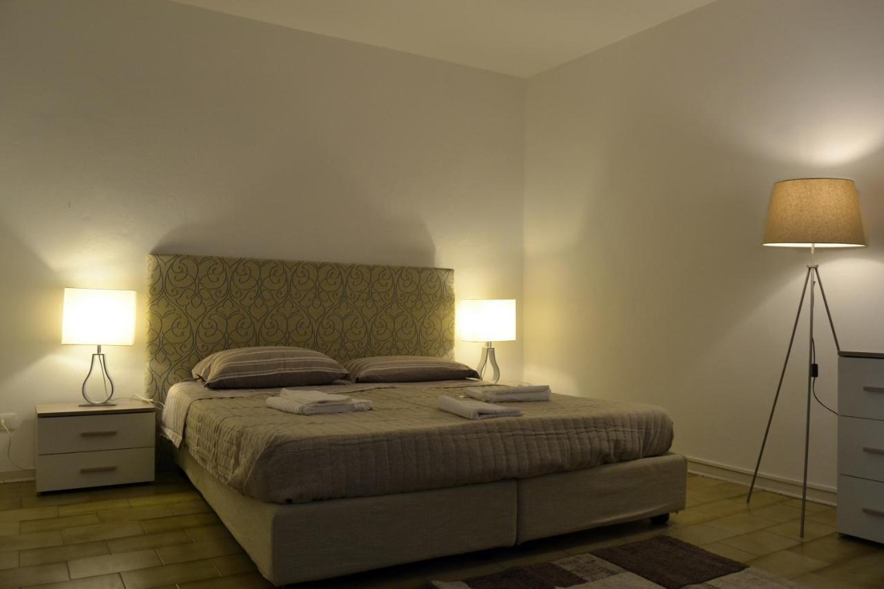 Gabrielli Rooms Et Apartments Sant Antonio Alloggio 4 M0230914084 Verona Dış mekan fotoğraf