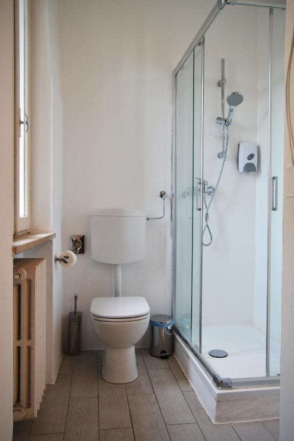 Gabrielli Rooms Et Apartments Sant Antonio Alloggio 4 M0230914084 Verona Dış mekan fotoğraf
