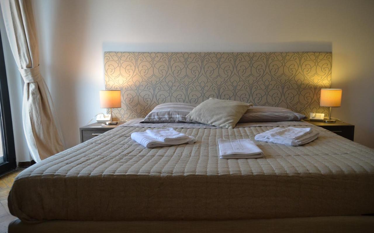 Gabrielli Rooms Et Apartments Sant Antonio Alloggio 4 M0230914084 Verona Dış mekan fotoğraf